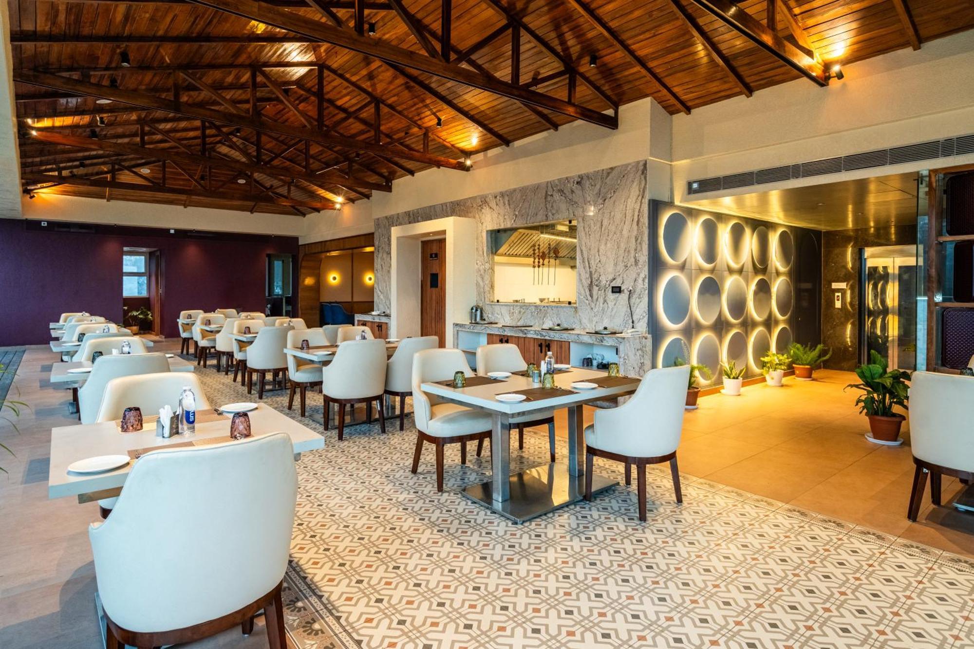 The White Rock Inn & Dine Shillong Luaran gambar