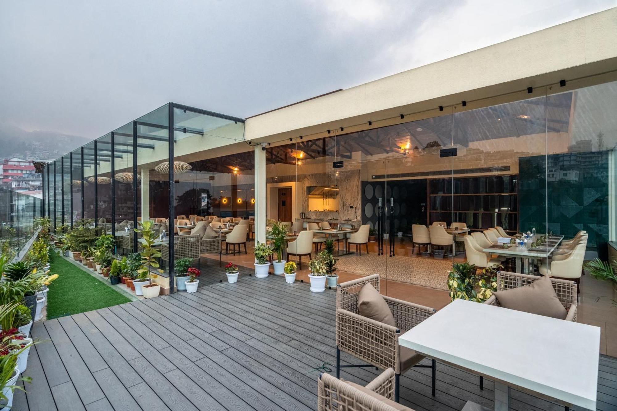 The White Rock Inn & Dine Shillong Luaran gambar